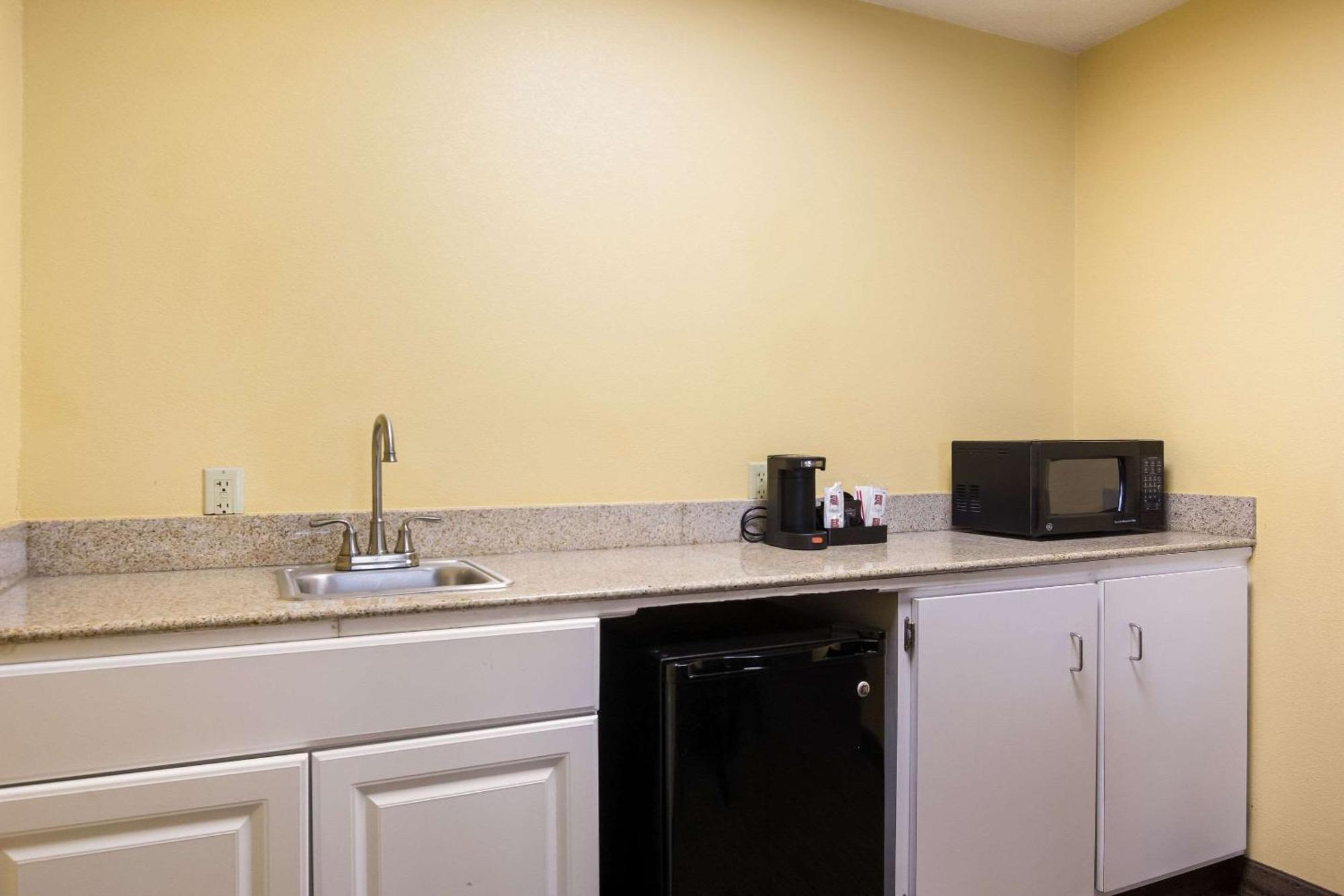 Quality Inn & Suites Cvg Airport Erlanger Exterior foto